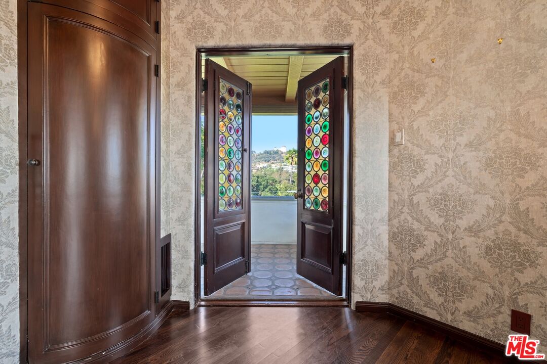 MLS #25596951 image #24