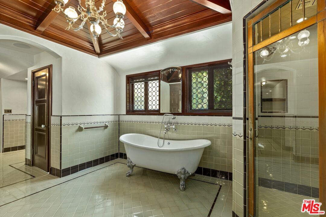 MLS #25596951 image #26