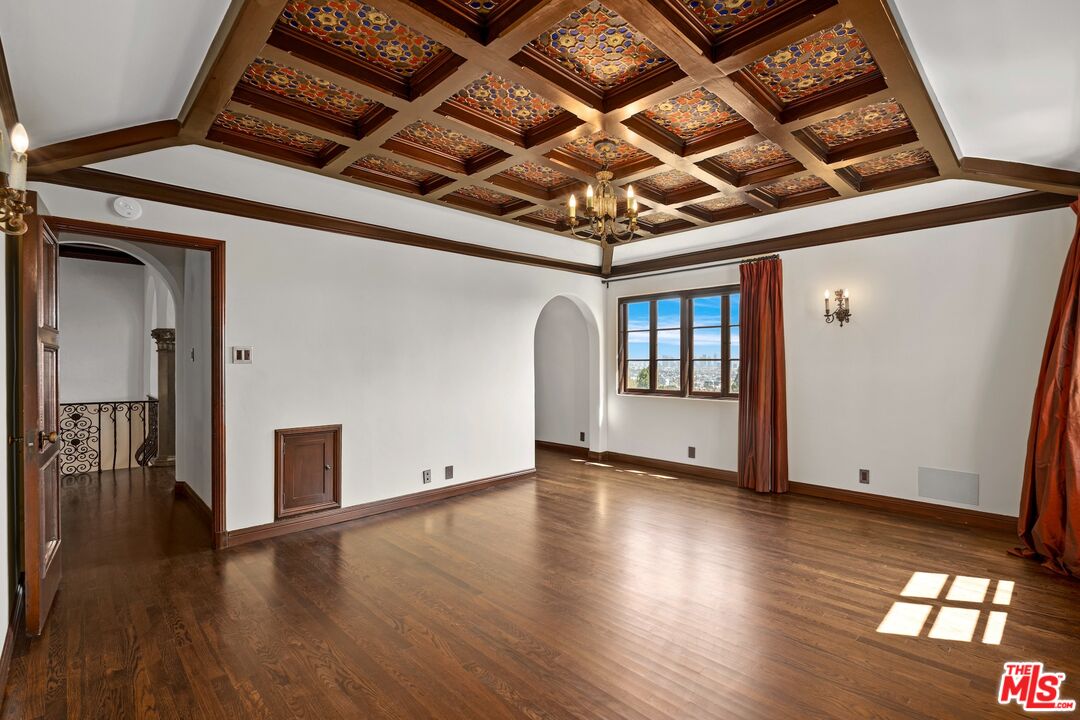 MLS #25596951 image #29