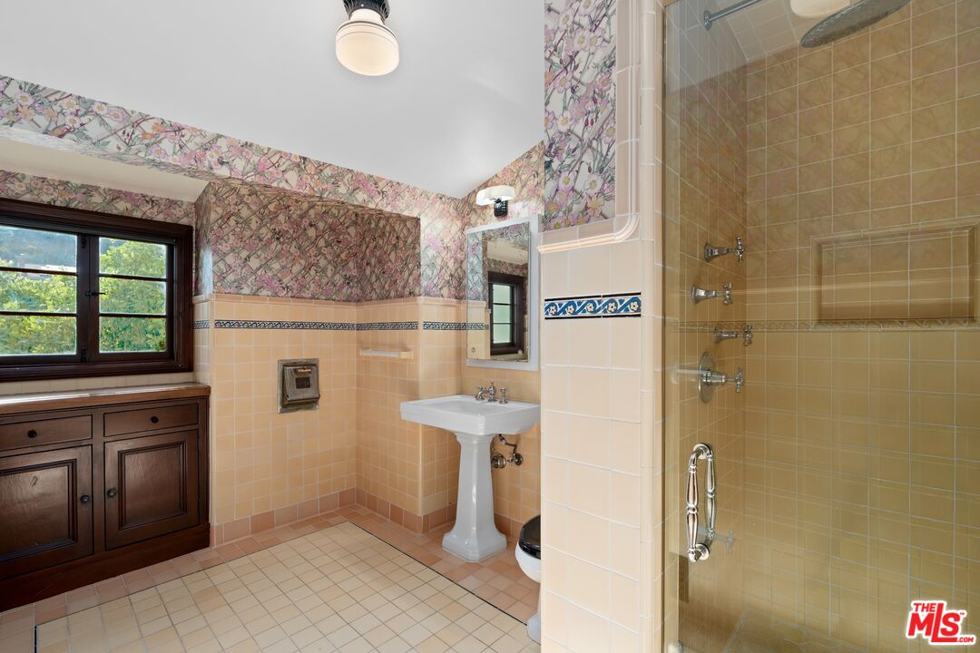 MLS #25596951 image #35