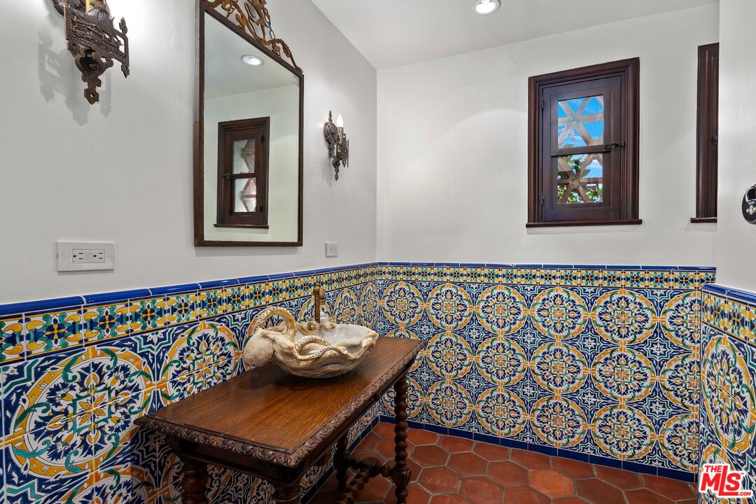 MLS #25596951 image #42