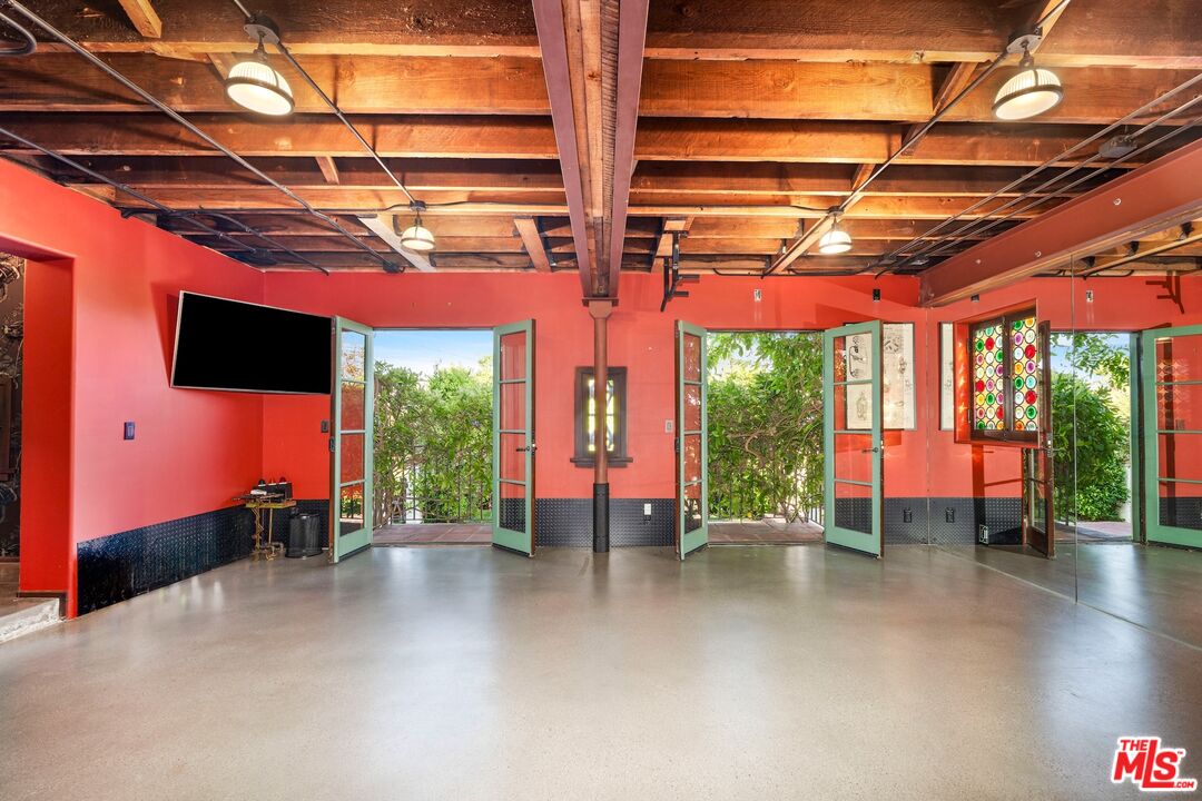 MLS #25596951 image #54