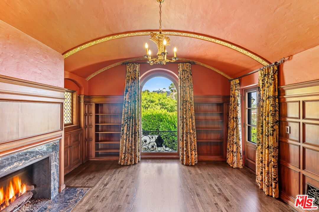 MLS #25596951 image #8