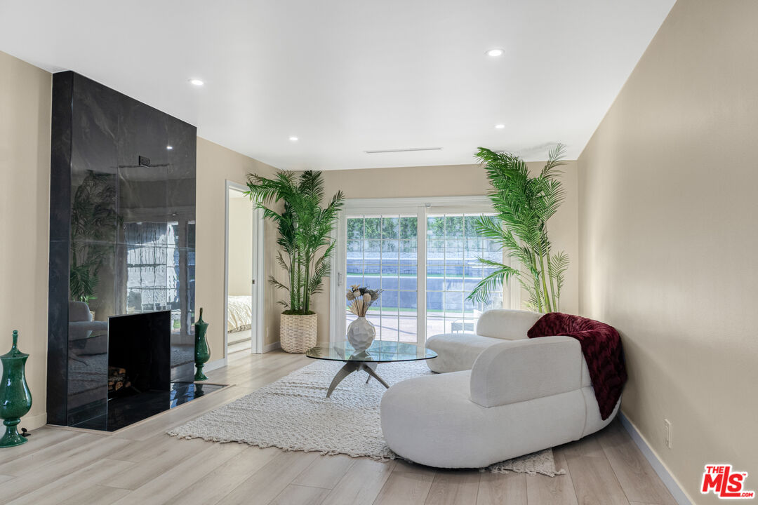 MLS #25597047 image #1