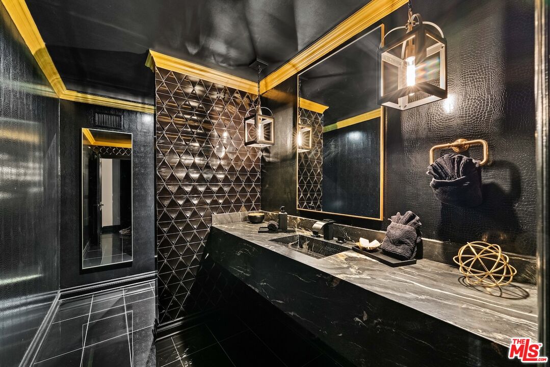 MLS #25597073 image #11