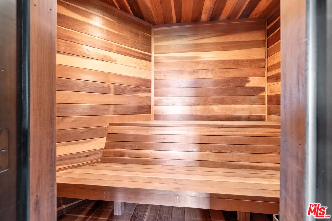 MLS #25597073 image #40