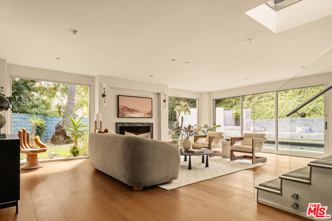 MLS #25597395 image #18