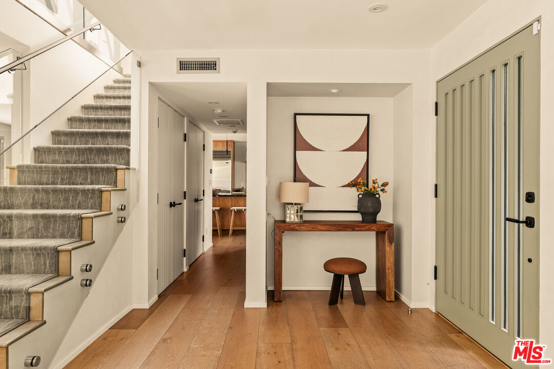 MLS #25597395 image #20