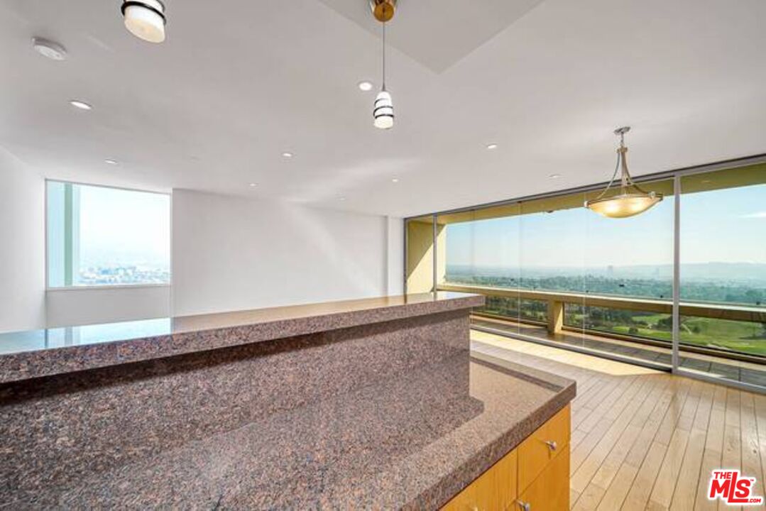 MLS #25597429 image #9