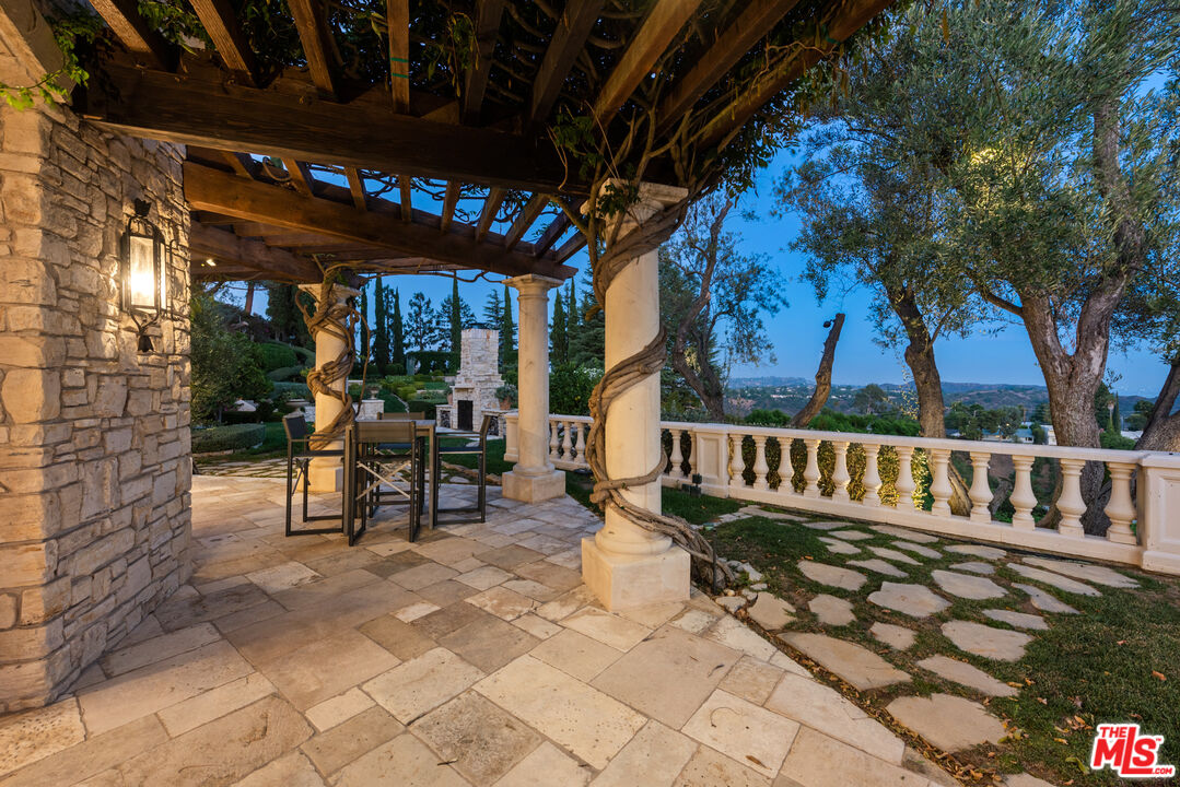 MLS #25597447 image #9