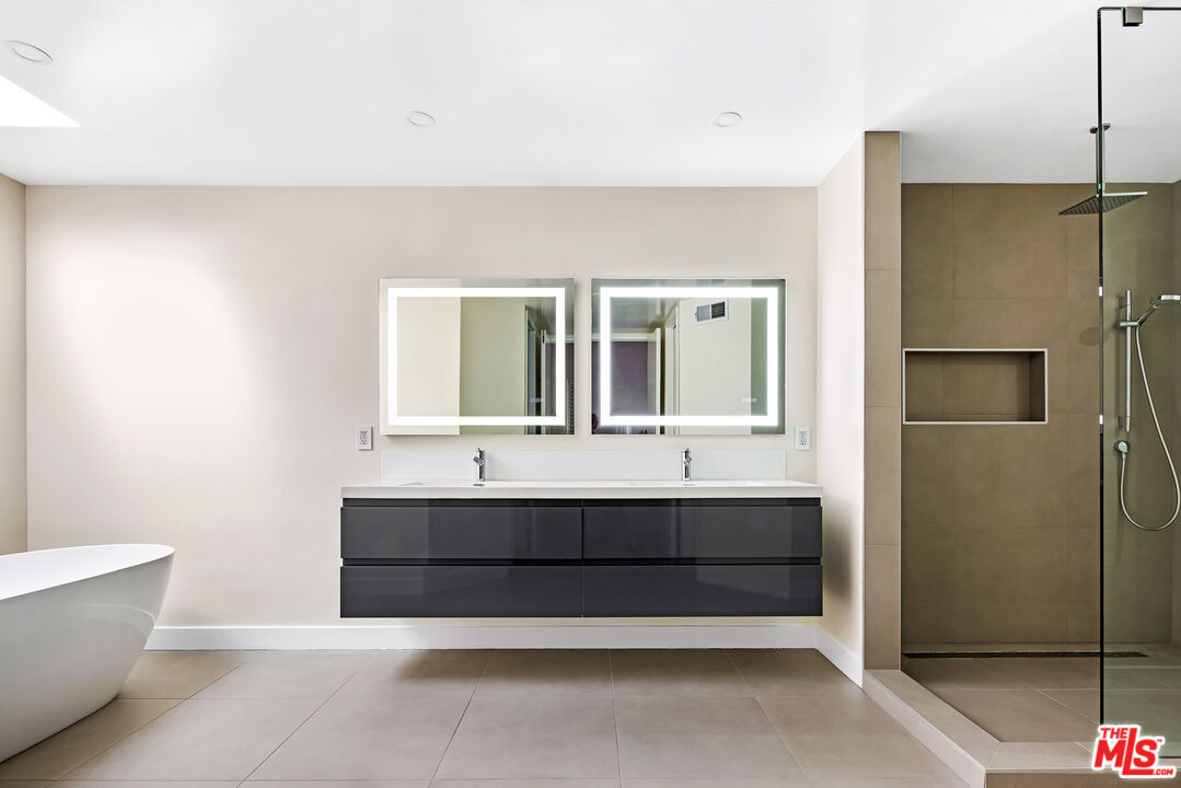 MLS #25597449 image #14