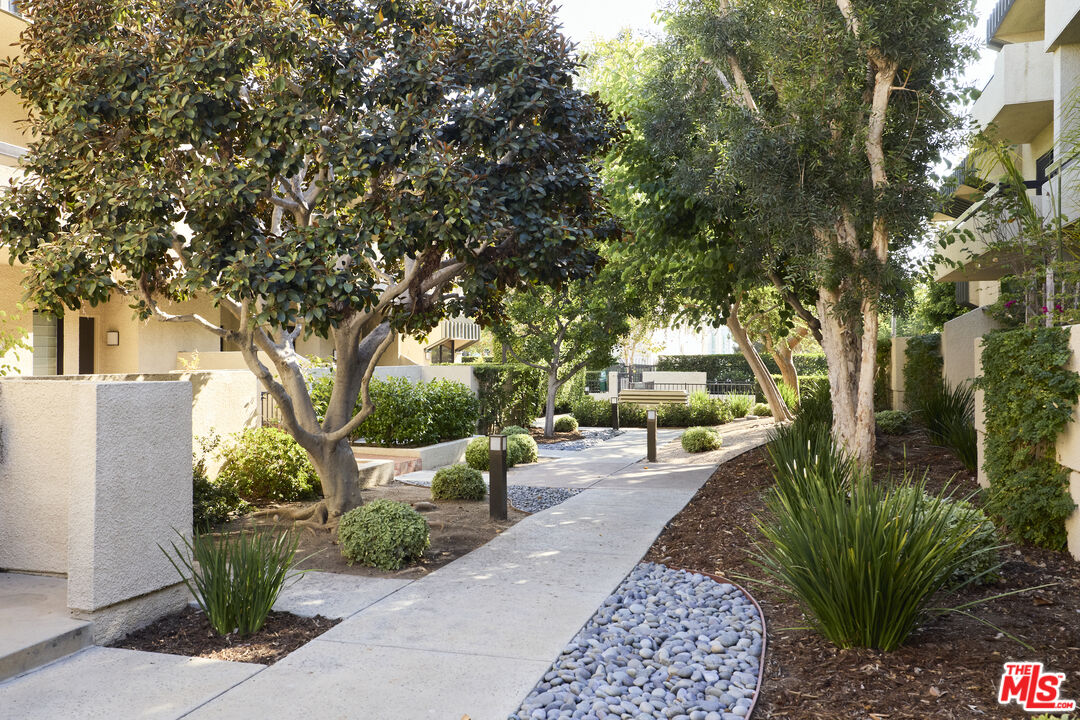 MLS #25597449 image #24