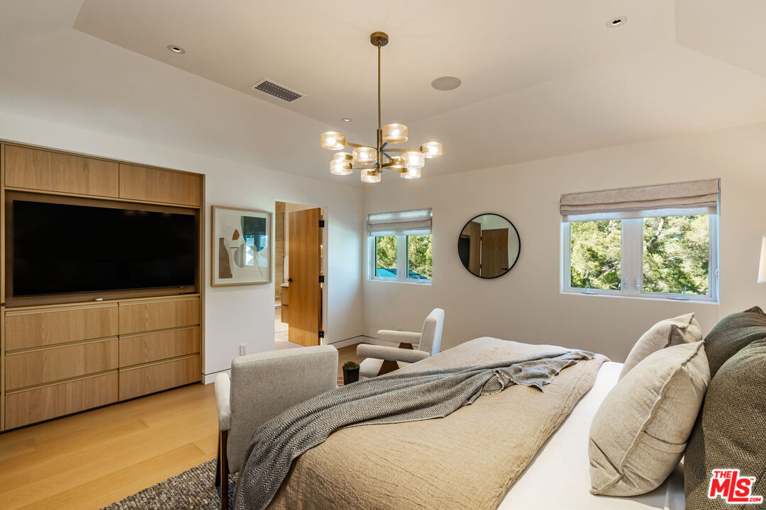 MLS #25597503 image #26