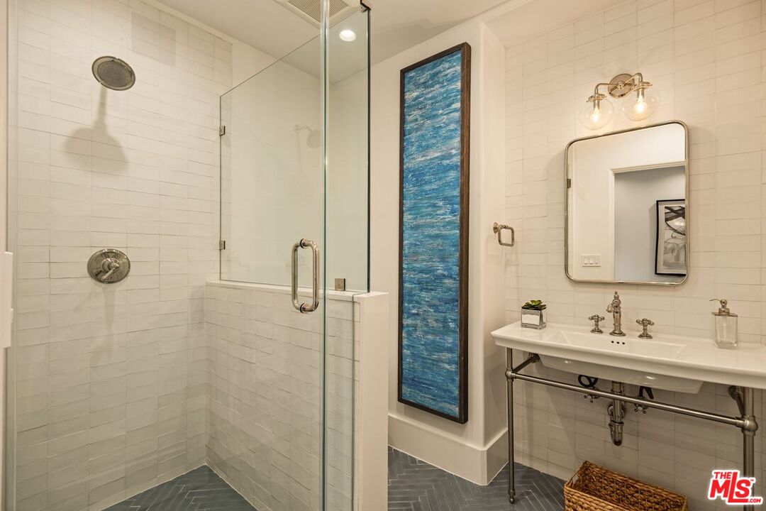 MLS #25597557 image #22