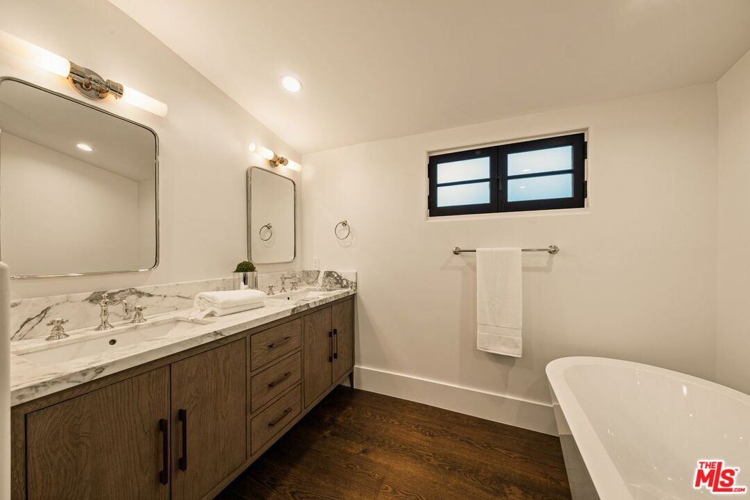 MLS #25597557 image #36