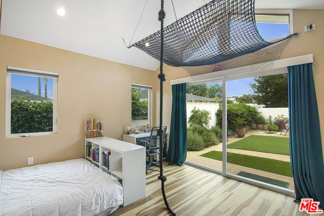 MLS #25597645 image #15