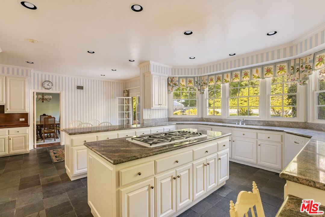 MLS #25598033 image #15