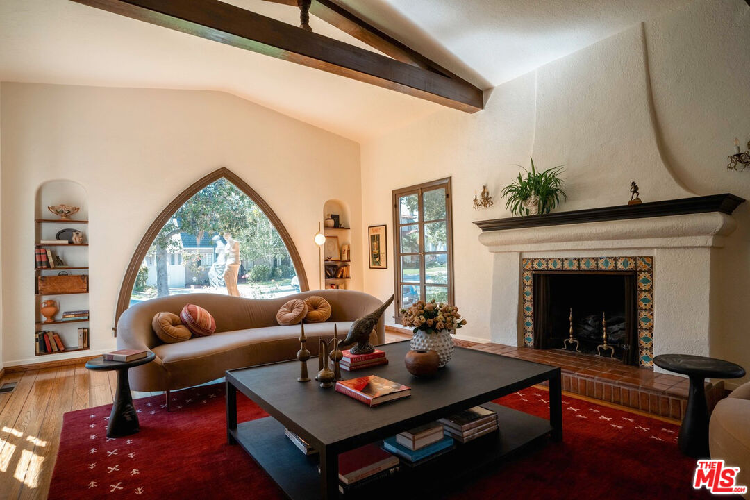 MLS #25598217 image #1