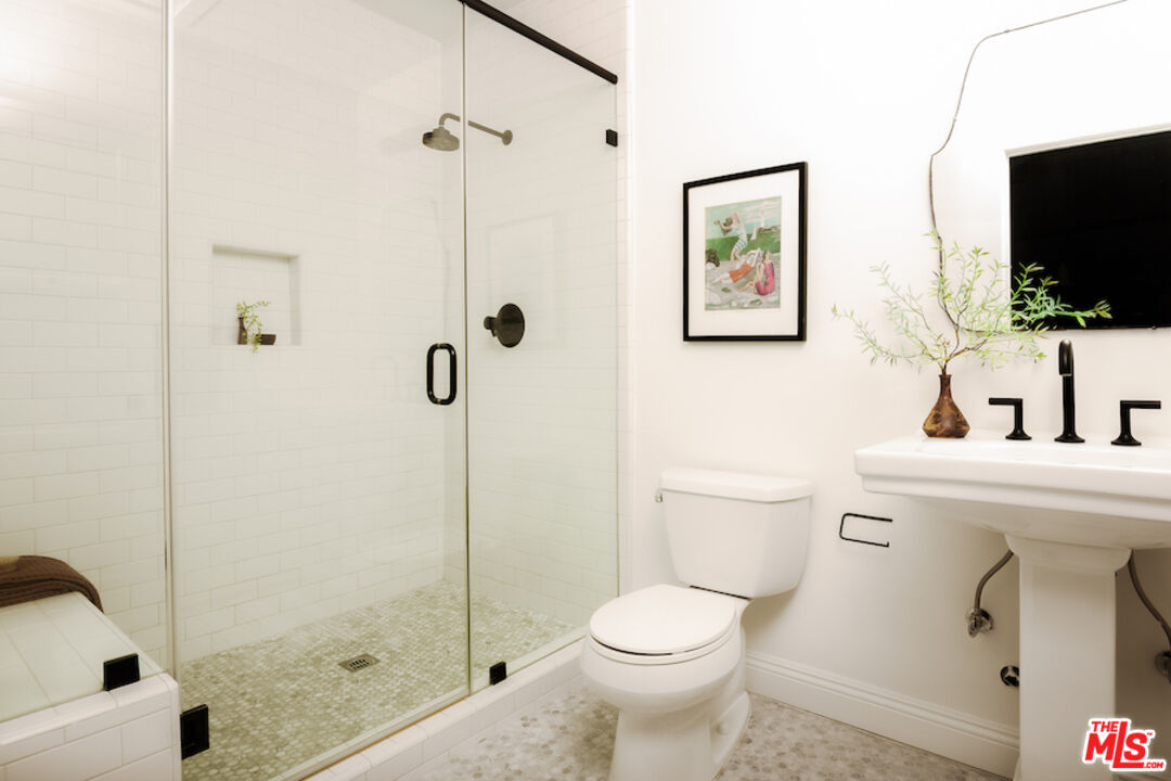 MLS #25598701 image #15