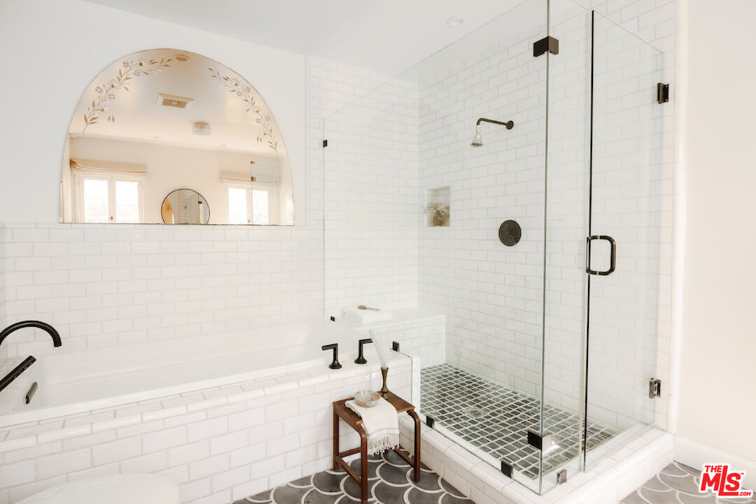 MLS #25598701 image #21