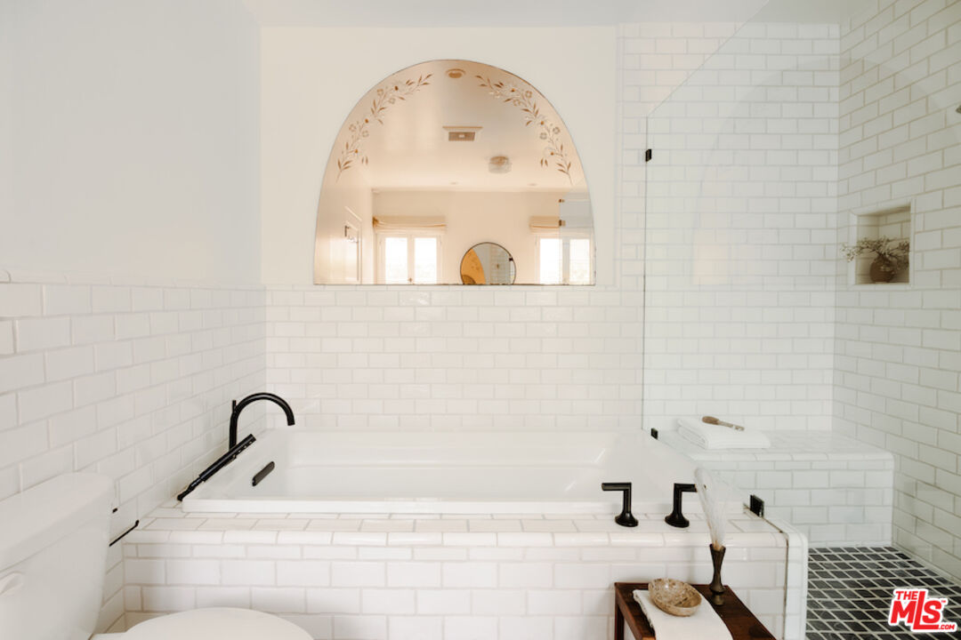 MLS #25598701 image #22