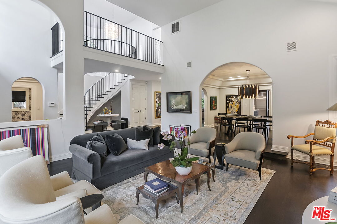 MLS #25598737 image #2