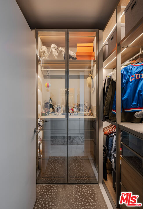 MLS #25598831 image #12