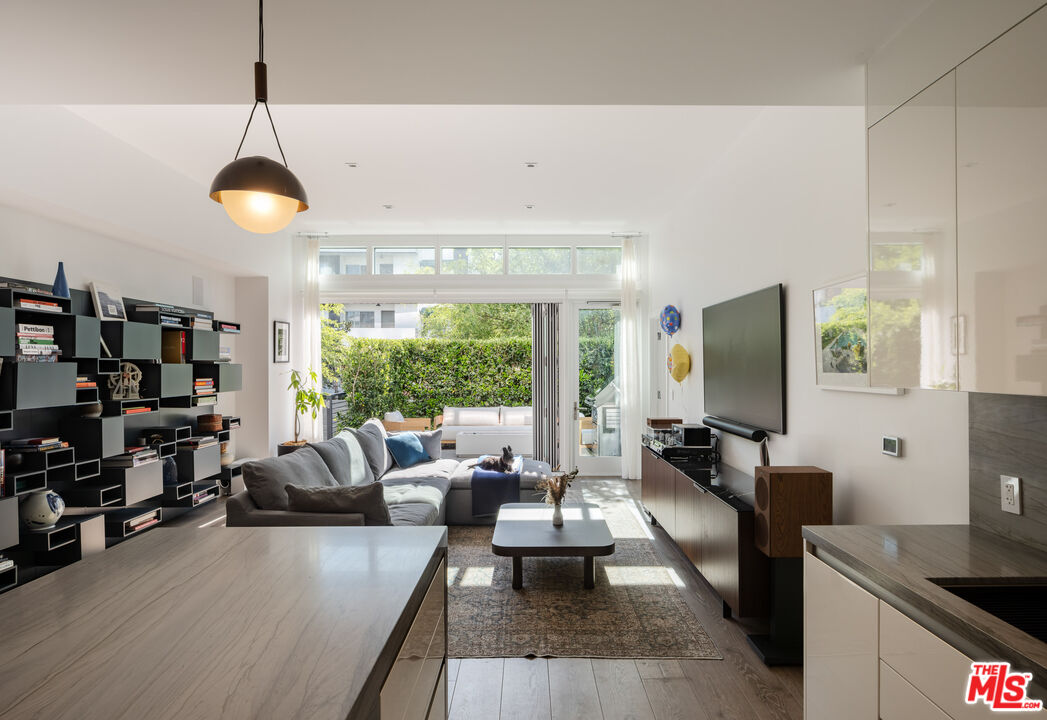 MLS #25598831 image #1