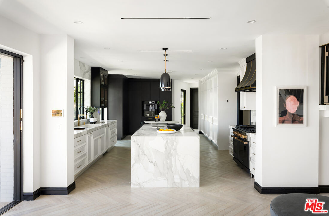 MLS #25598935 image #15