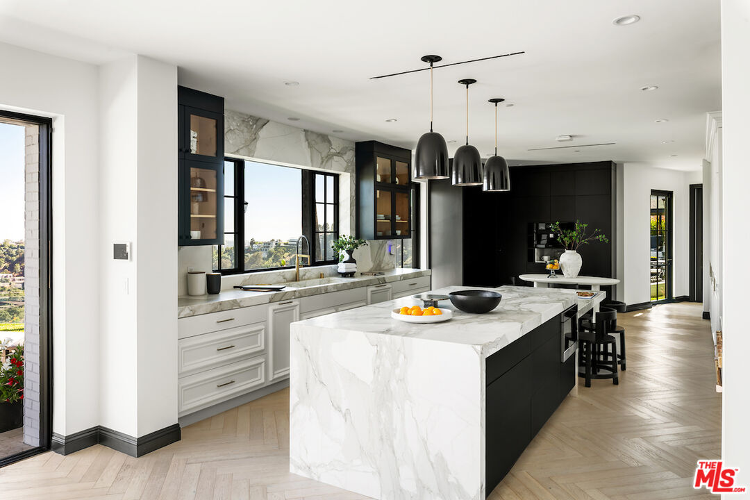 MLS #25598935 image #16