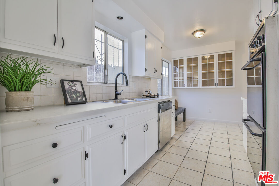 MLS #25599031 image #3