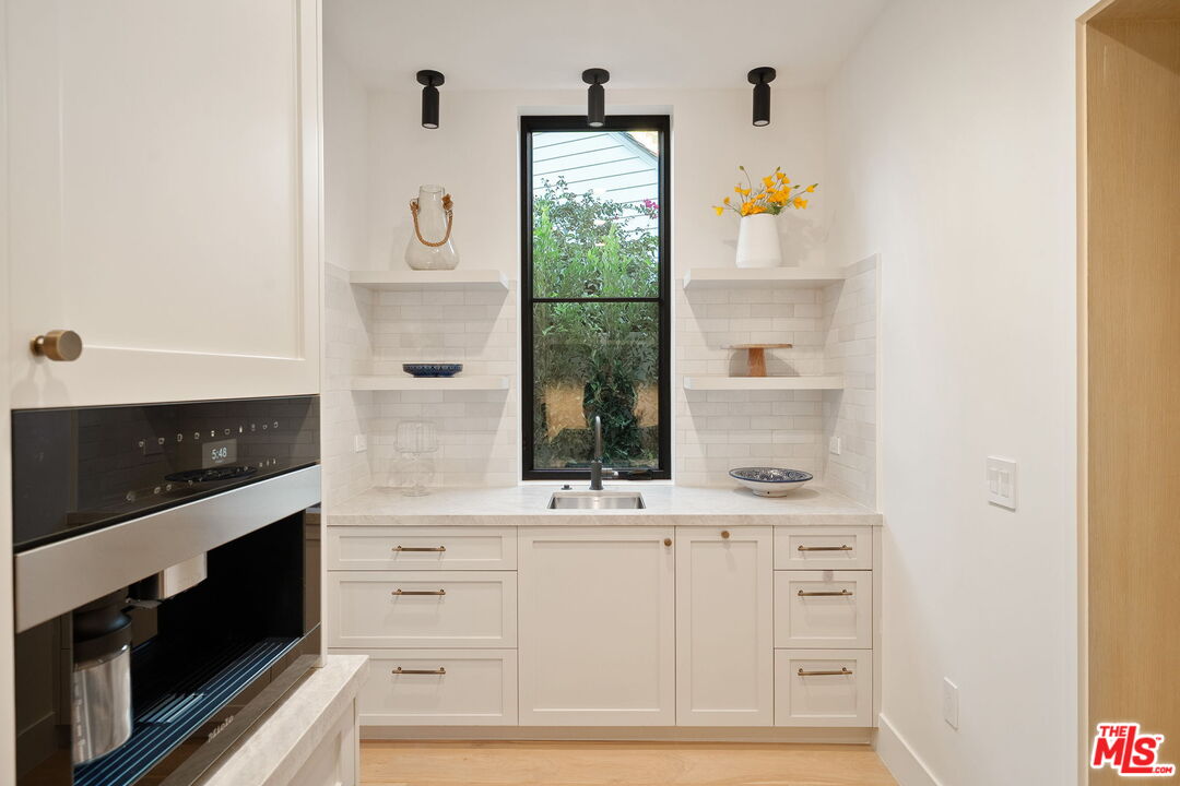 MLS #25599069 image #17