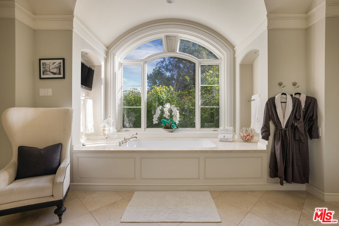 MLS #25599073 image #30