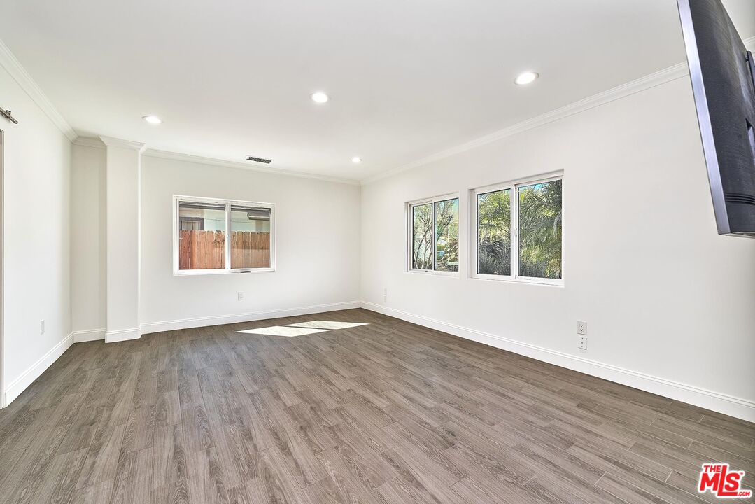 MLS #25599309 image #13