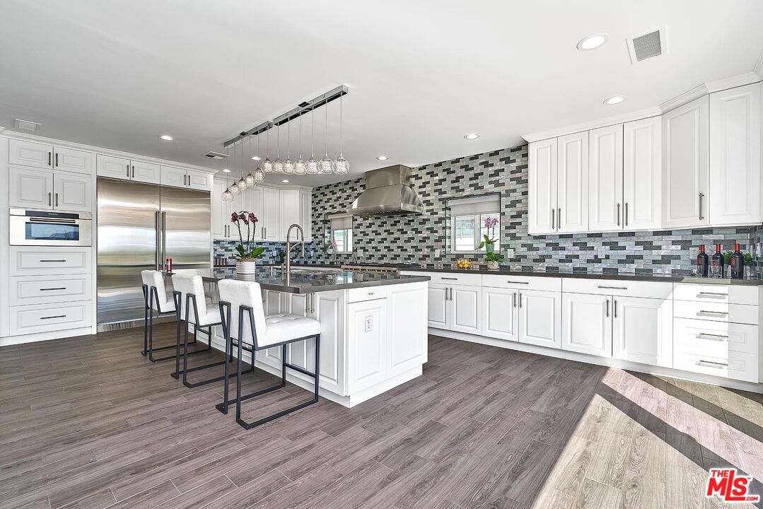 MLS #25599309 image #25