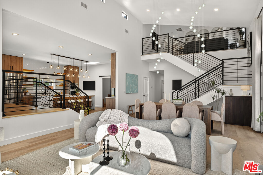 MLS #25599331 image #2