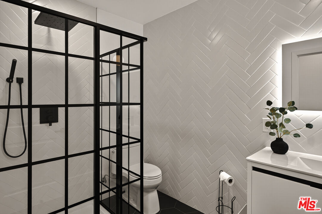 MLS #25599331 image #32