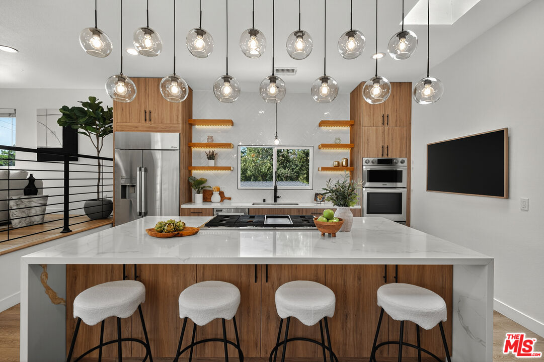 MLS #25599331 image #0