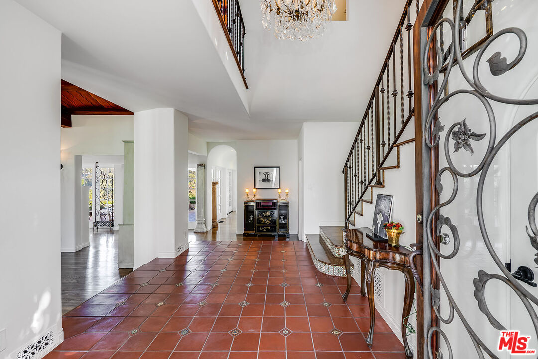 MLS #25599755 image #10