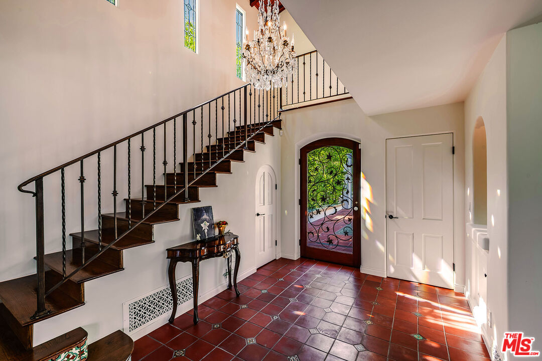 MLS #25599755 image #34