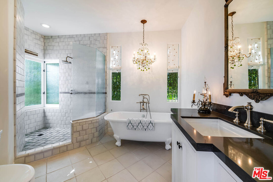 MLS #25599755 image #41