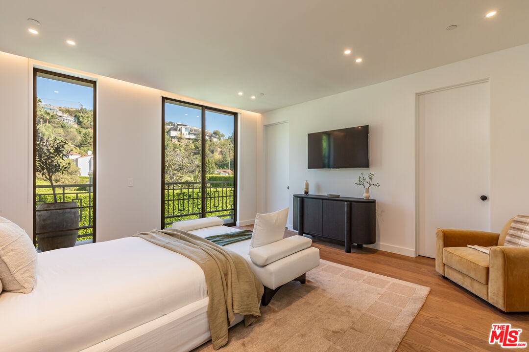 MLS #25599845 image #25