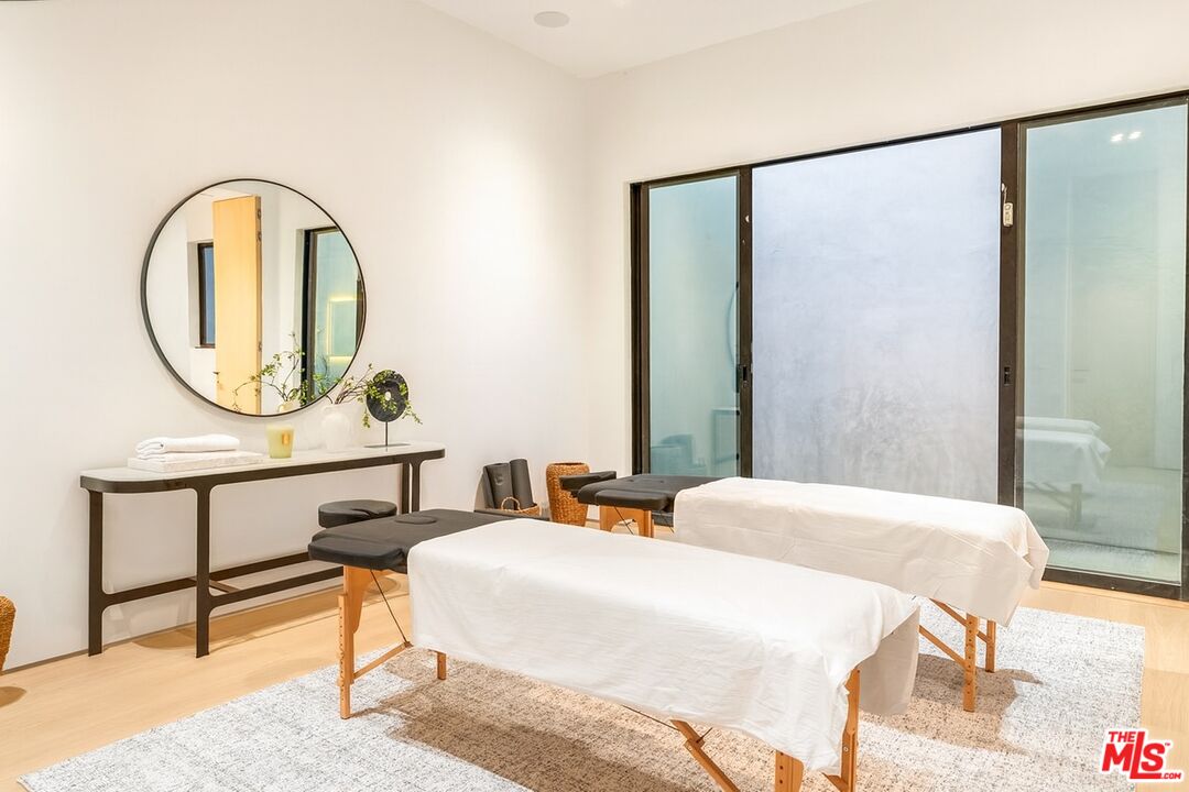 MLS #25600081 image #25