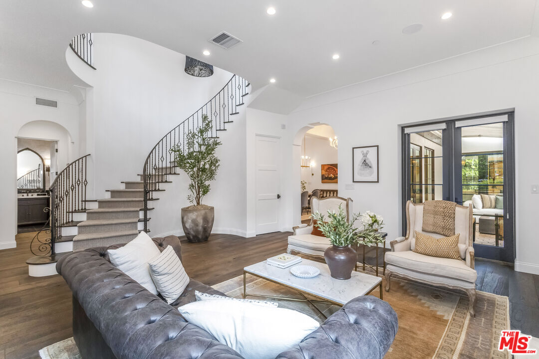 MLS #25600083 image #9