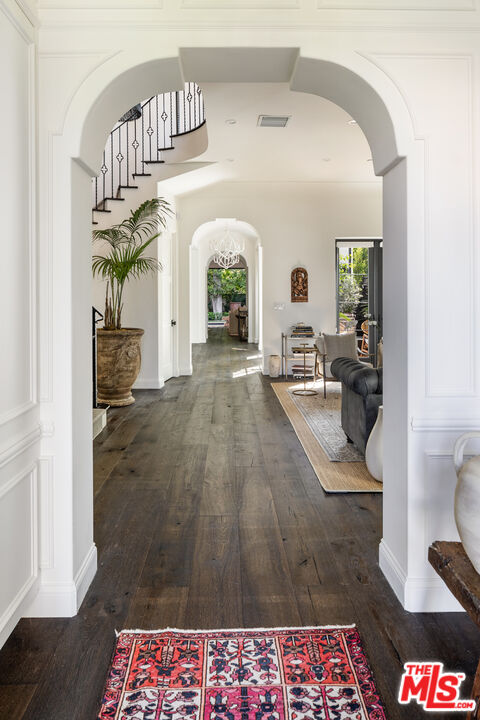 MLS #25600083 image #8