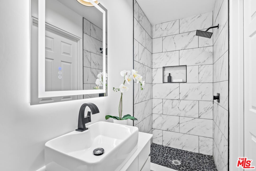 MLS #25600107 image #11