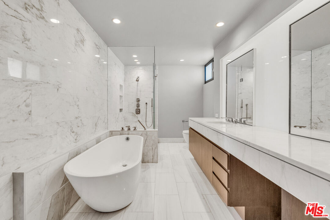 MLS #25600139 image #16