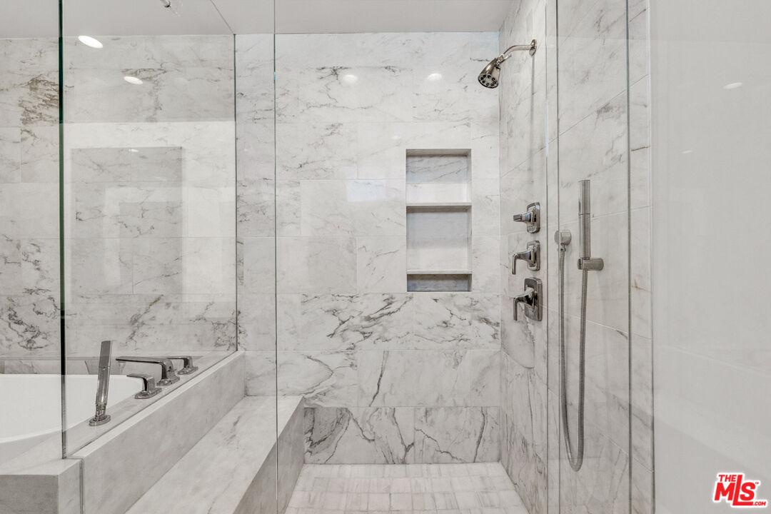 MLS #25600139 image #17