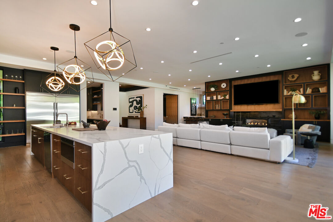 MLS #25600165 image #14