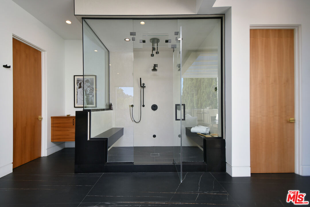 MLS #25600165 image #22